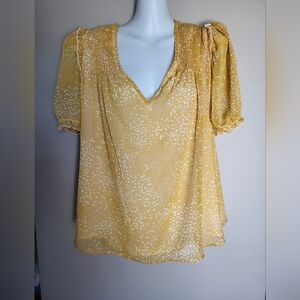 NEW- Express Yellow Puff Sleeve Blouse, Size Medium